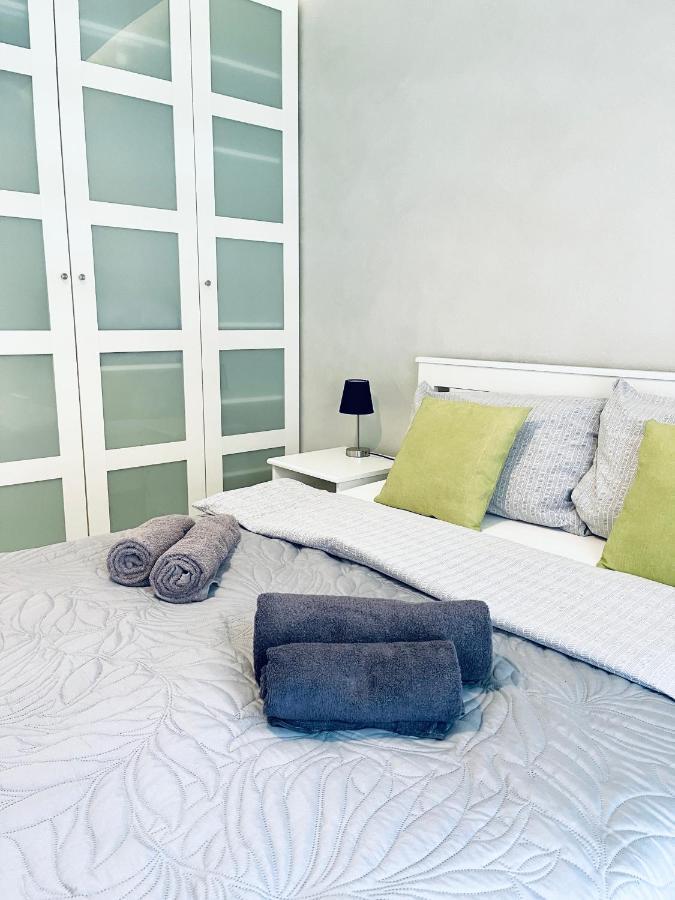 Modern Silver Apartment Cracovie Extérieur photo